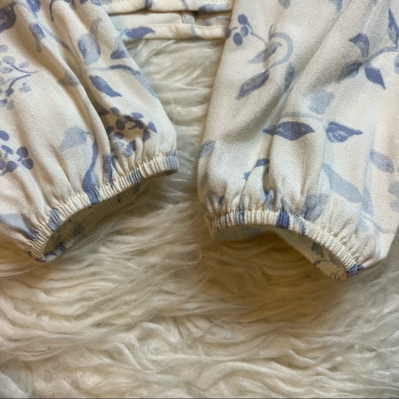 SOLD! NEW Reformation Nell Top Laurel Ivory & Blue - Picture 4 of 6